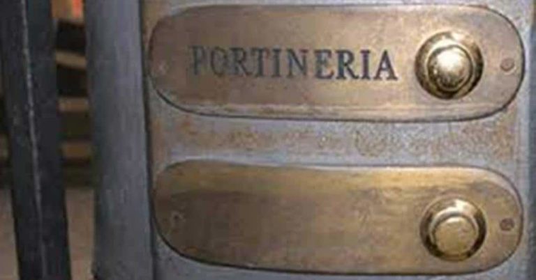 Il portiere condominiale fa i conti col Covid-19: contratto, orari e mansioni