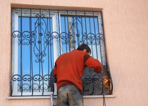 Inferriate in condominio, è possibile installarle?