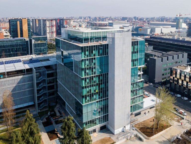 Nel cuore del quartiere Bicocca il «Cubo», la nuova sede «green» del Gruppo 24 Ore