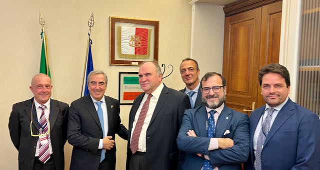 Confabitare a colloquio con il Vicepresidente del Senato Sen. Maurizio Gasparri